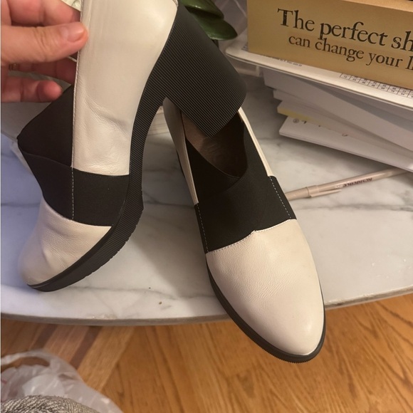 Wonders Black and white Leather Block Heel Shoes - Picture 11 of 12